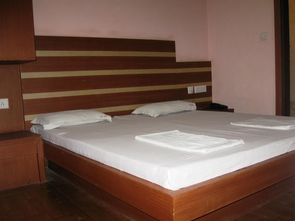 Hotel S B Inn New Delhi Exterior foto
