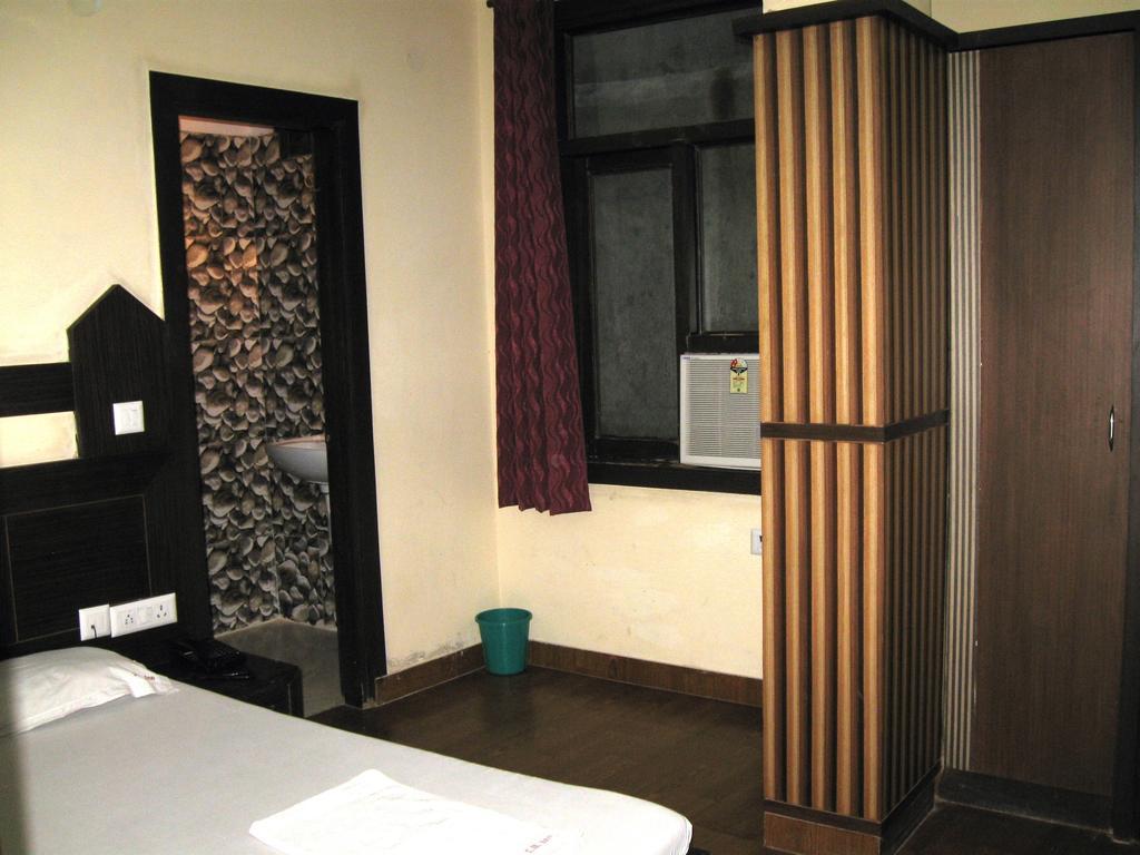 Hotel S B Inn New Delhi Cameră foto